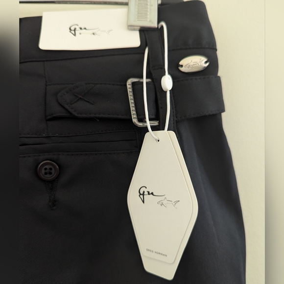 NWT Greg Norman WOMEN'S Golf Bermuda Shorts  Small 0/ S Sleek Performance Black - Picture 5 of 9